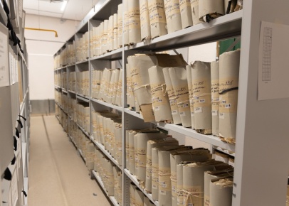 Стеллажи для хранения архивных документов