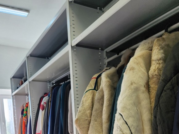 Штанга для размещения одежды